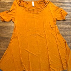 EUC M Burnt Orange LuLaRoe Perfect T